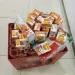 Decomisaron alimentos vencidos de un super en la primera cuadra de Güemes