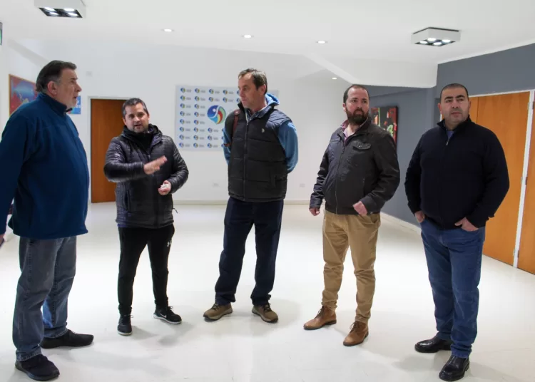 Precandidatos de Compromiso Vecinal acompañaron a atletas locales