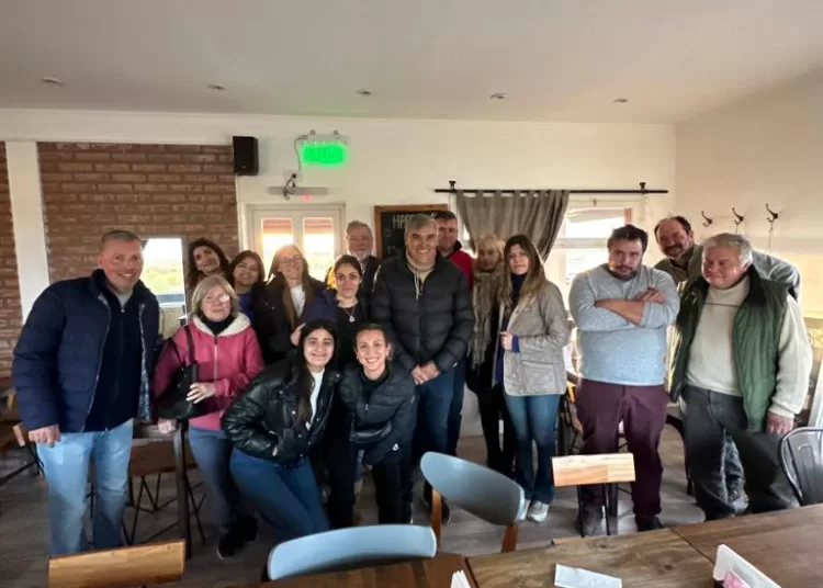 Ávila visitó entidades de Reta y dialogó con vecinos