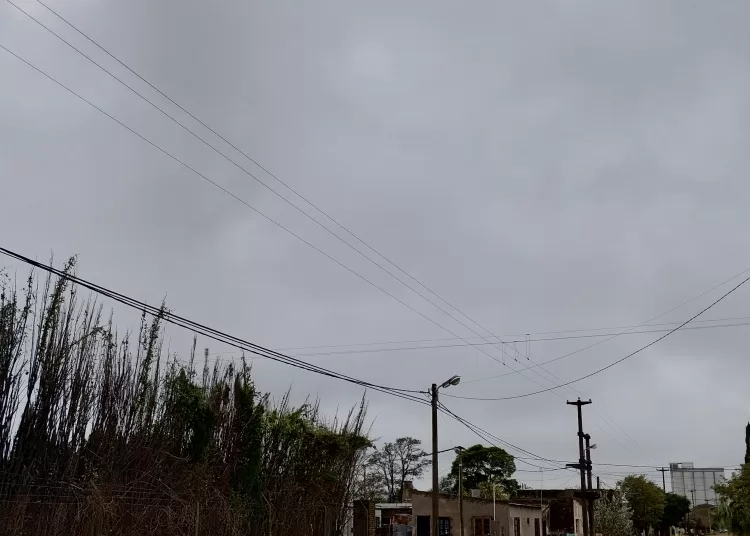 El fuerte viento no ocasionó desmanes y se levantó el alerta amarilla