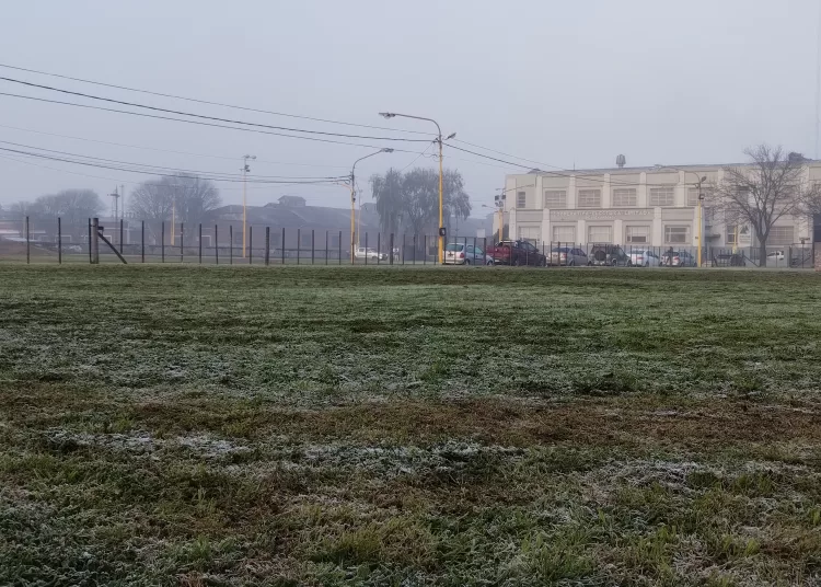 Menos de un grado y un milímetro de lluvia, las variables climáticas del lunes