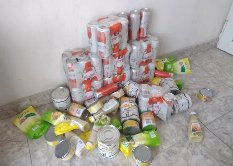 Secuestraron alimentos y bebidas vencidas de un almacén