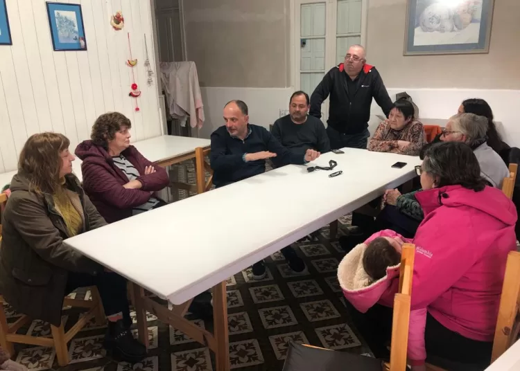 Garate visito Cascallares y recogió reclamos por gas, salud y transporte
