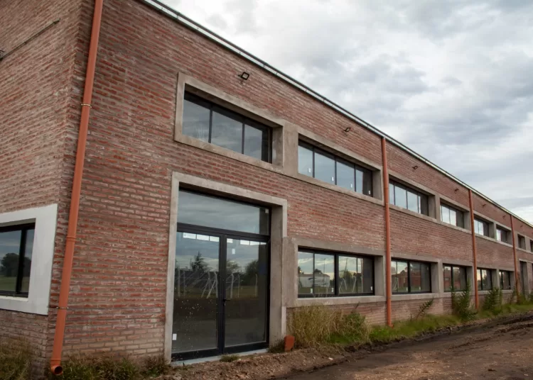 Aún sin fecha, avanzan con el traslado del CFL 401 al Polo Educativo
