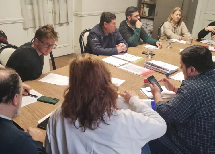 Piden un sitio específico en Reta para arrojar escombros y ramas