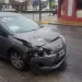 Asfalto mojado, choque asegurado: daños en dos vehículos tras colisión en Belgrano y Mitre
