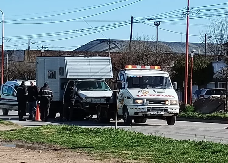 Se averió en medio de la avenida y tuvieron que armar operativo para ordenar el tránsito