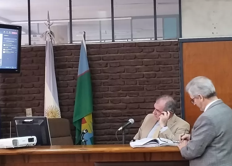 Sigue el juicio a a cinco exmiembros de la Policía Local acusados de truchar títulos secundarios