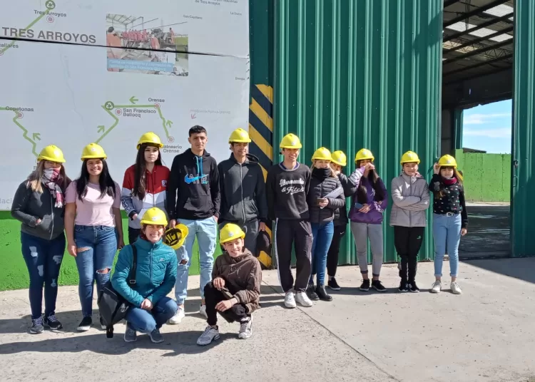 Alumnos de Escuela Secundaria N° 6 conocen Plan de Gestión Ambiental