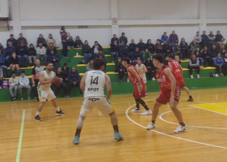 Tras la fiesta en el Polideportivo, el Oficial comienza a definir el campeón anual