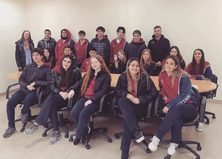 Alumnos de Orense y Tres Arroyos visitan el Parque Industrial
