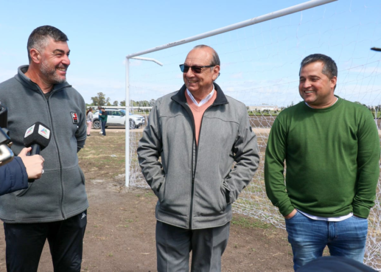 Avances en las canchas municipales de fútbol y rugby