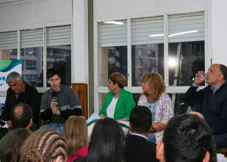Desarrollaron debate de candidatos en el Instituto 33
