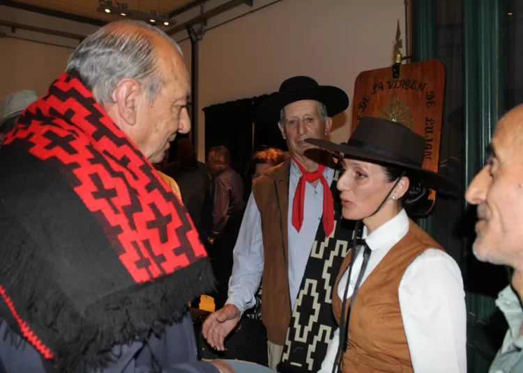 Inauguraron la 19° fiesta tradicionalista Entre Asados y Relinchos