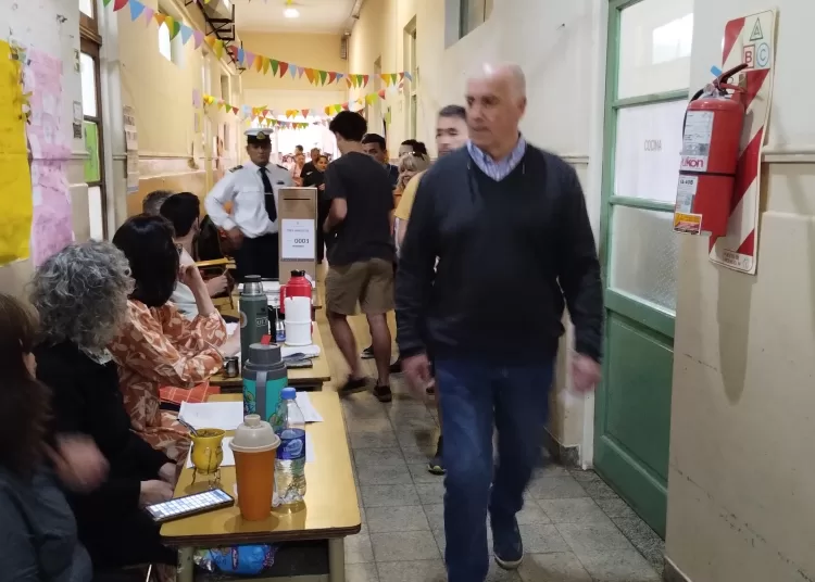 Cerraron los comicios en todo el país