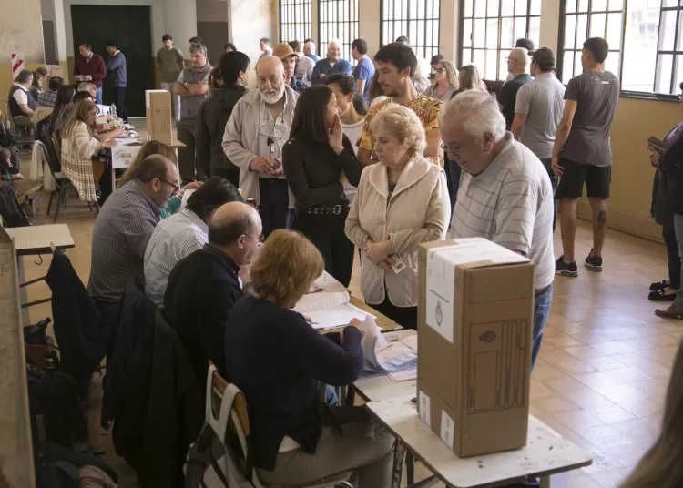35 millones de argentinos eligen presidente y más de 12 millones de bonaerenses, gobernador