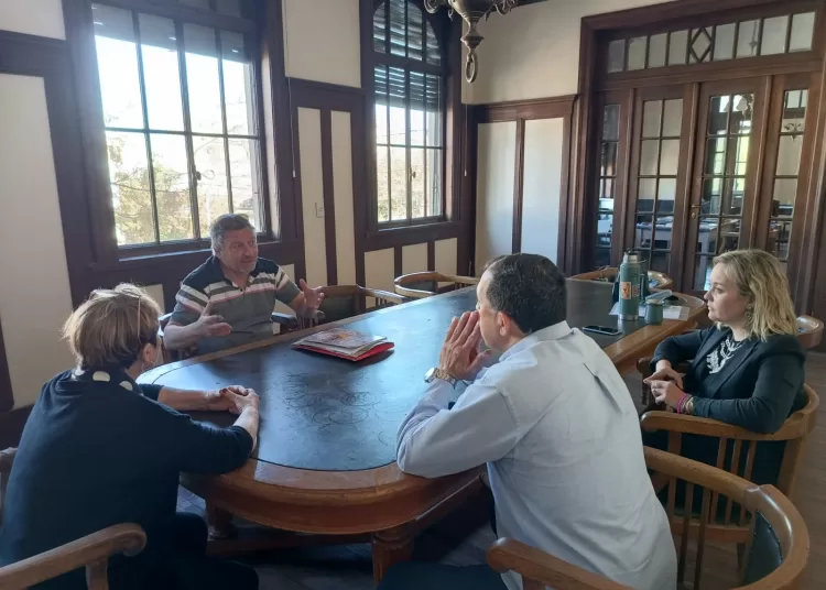 Cittadino visitó entidades locales junto a candidatos a concejales