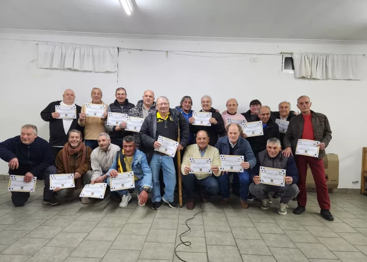 El Nacional reconoció a los campeones de 1985 y 1986
