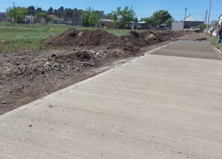 Comenzaron la obra de la nueva plazoleta del Barrio Santa Teresita