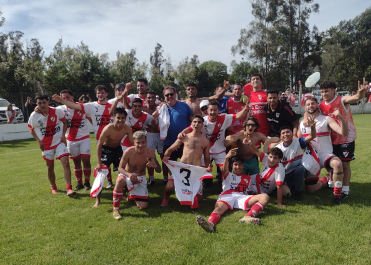 Agrario festejó el campeonato Oficial de Tercera división