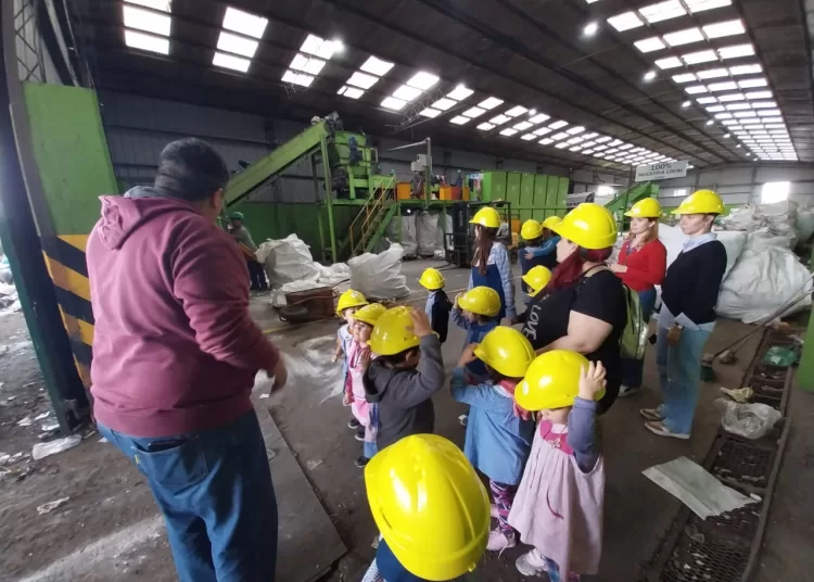 Actividades en la Planta de separación de residuos y el Polo educativo