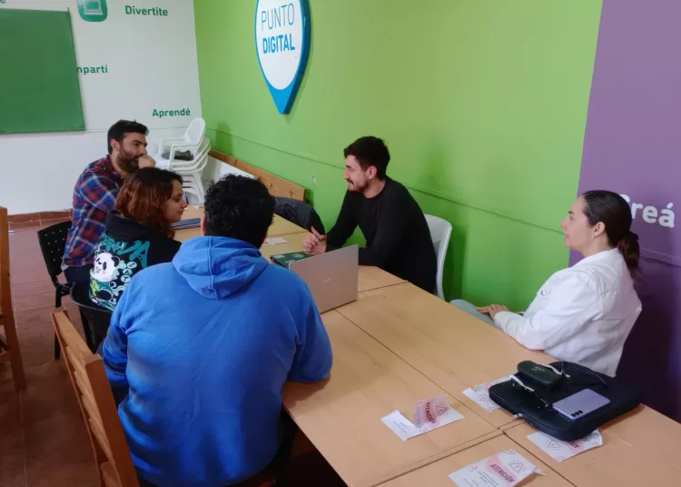 Reunión con alumnos de la Tecnicatura Superior en Publicidad del ISFD 167