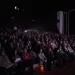 A sala llena, exhibieron sketches de videoteatro en el Tortoni