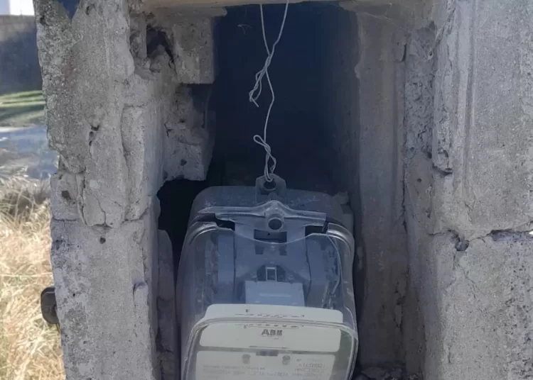 Vandalizaron una estación de bombeo de cloacas en el Municipal y se interrumpió el servicio
