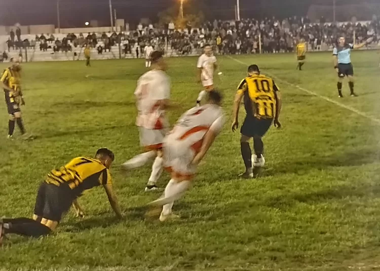 El Nacional ganó un clásico caliente y apretó la clasificación