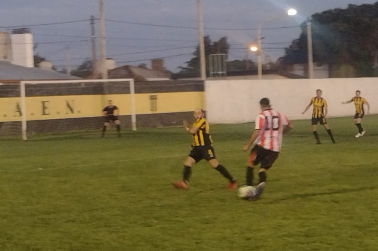 Sportivo San Cayetano ganó en el Catale y complicó a El Nacional