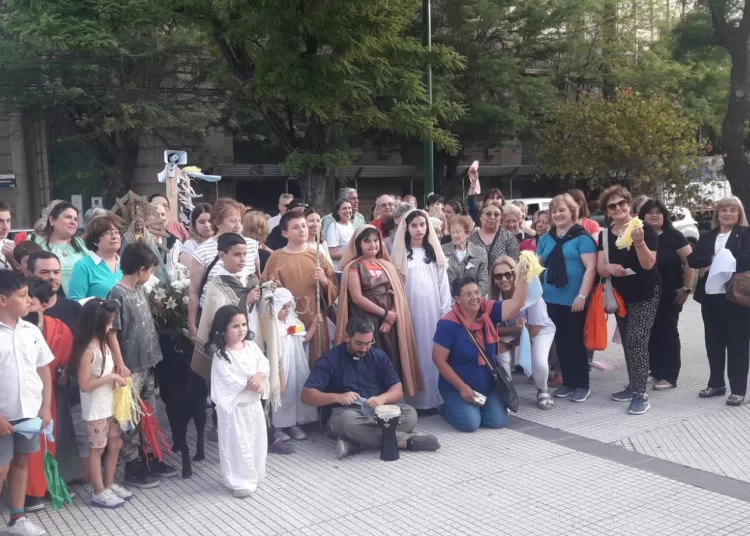 Oficiaron misa y procesión por el Día de la Inmaculada Concepción