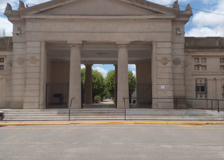 Reabren el cementerio luego de obras de reacondicionamiento por el temporal