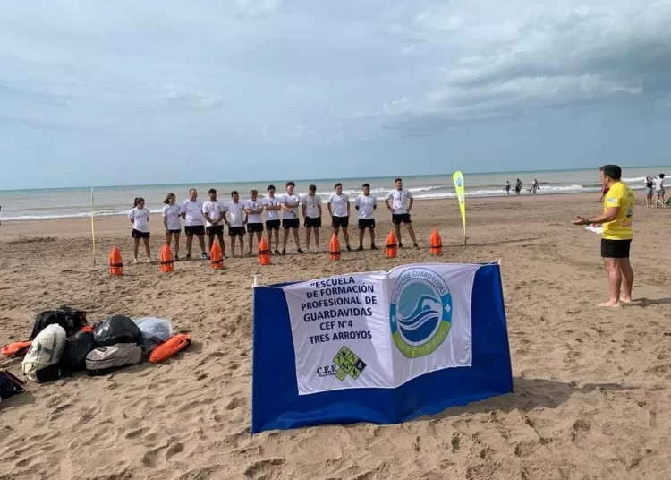 Iniciaron prácticas de la Escuela de Guardavidas en Dunamar