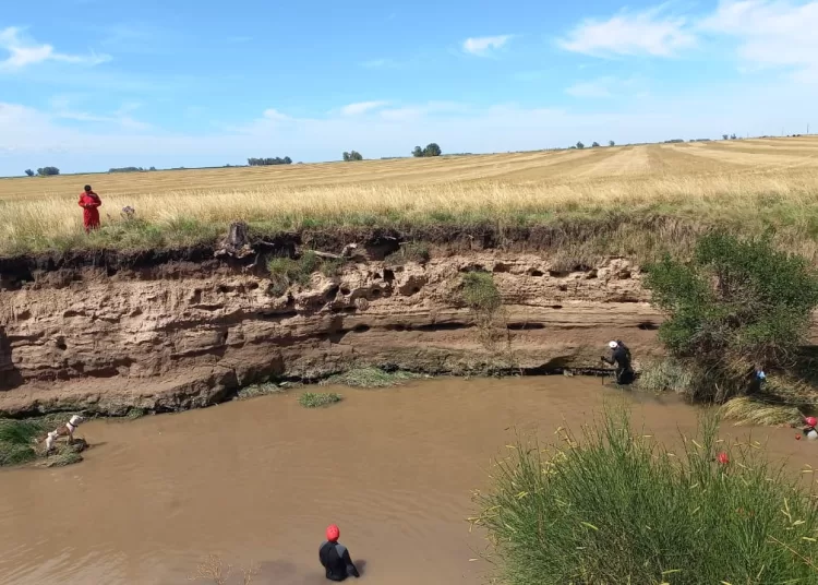 Reanudaron la búsqueda del menor caído al arroyo