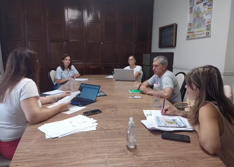 Becas municipales: analizan aspectos técnicos para seleccionar a beneficiarios