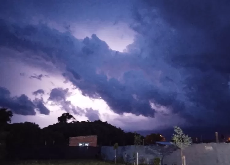 Las lluvias aisladas reemplazan al calor extremo como clave climática de la semana