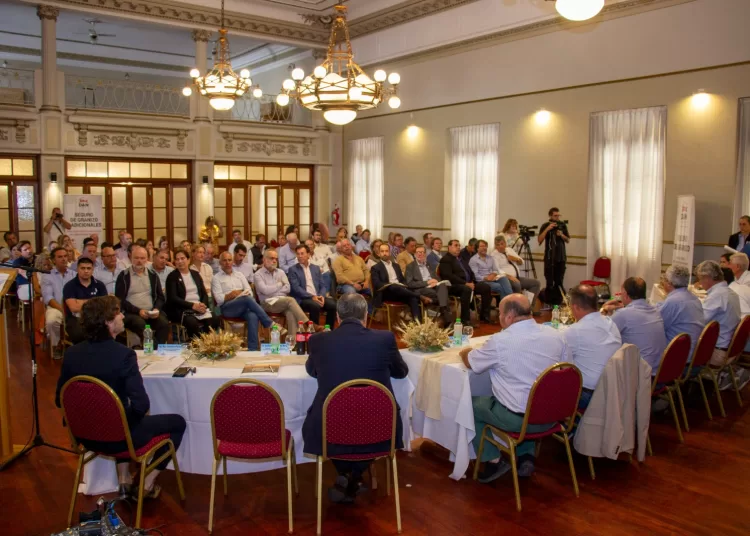 Desarrollaron una nueva edición de la Mesa Redonda triguera