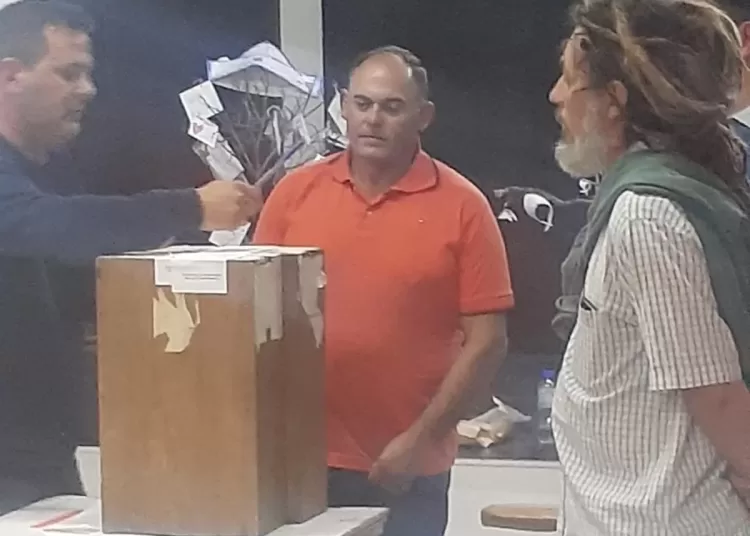 Elección de delegados: Rens sacó casi el triple de votos que sus rivales en Claromecó y en el resto se impusieron todos los interinos