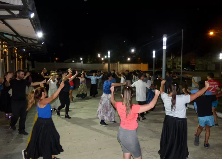 Cultura Activa edición verano: Gran cierre de las clases abiertas de folklore en el CCE