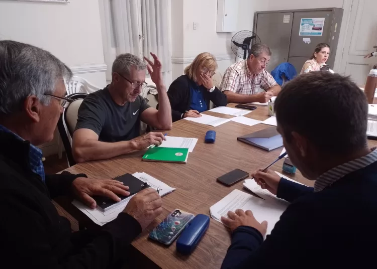 Evalúan expedientes atrasados de la Comision de Turismo, Cultura y Deporte