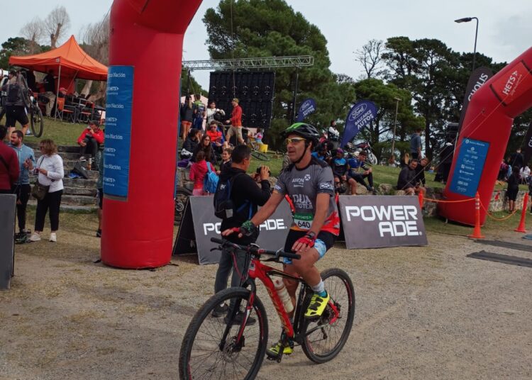 Afiliado de Empleados de Comercio culminó en el quinto puesto del Duatlón de los Tótem