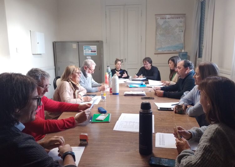 Convocan a reunión con Bromatología para analizar a la población animal del distrito