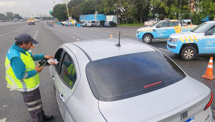 Chau cédula azul: está en vigencia la eliminación de la credencial para conducir