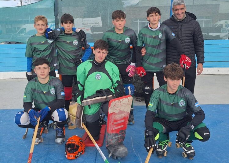 Hockey sobre patines: los juveniles del Sindicato Municipal jugaron en Santa Clara