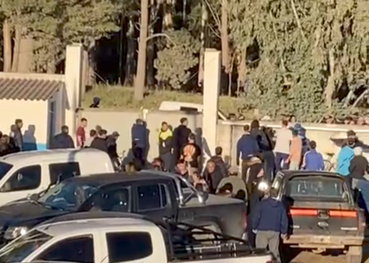 Incidentes, corridas y piedrazos en el partido entre Claromecó y Huracán