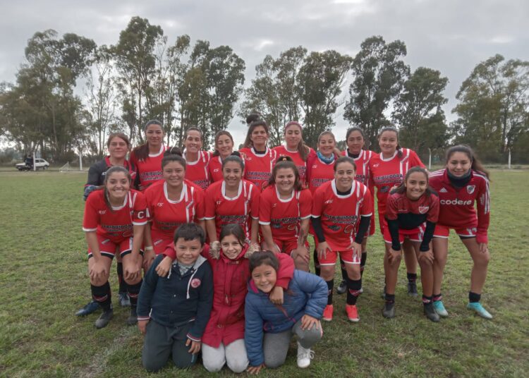 Huracán, Argentino y Colegiales se mantienen en el tope de la tabla