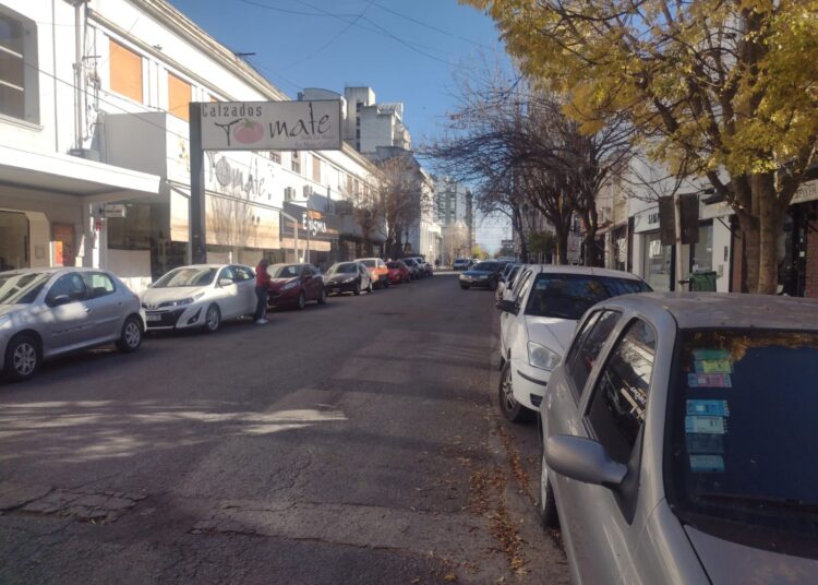 Con poco movimiento y sectores cerrados, el paro tuvo una alta adhesión en la ciudad