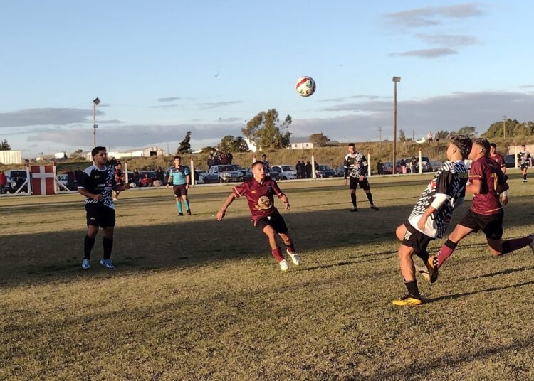 Unión rescató un empate para mantenerse arriba