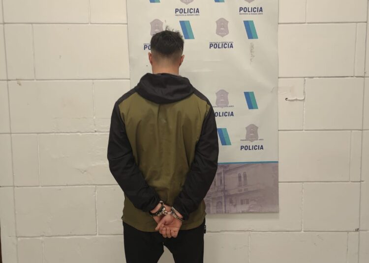 Agredió a su expareja en la calle y lo aprehendieron