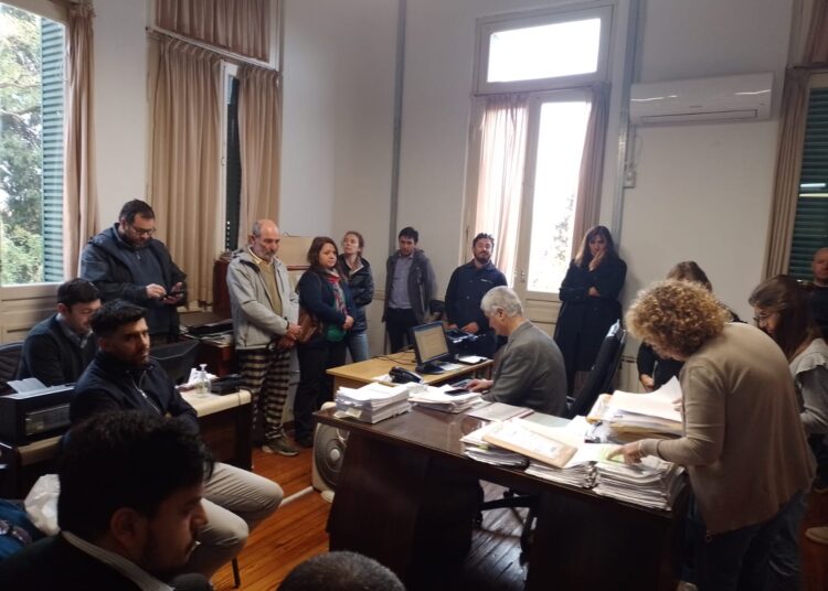 Siete empresas presentaron ofertas para arreglar el techo de la Escuela 1 y apenas tres fueron aceptadas